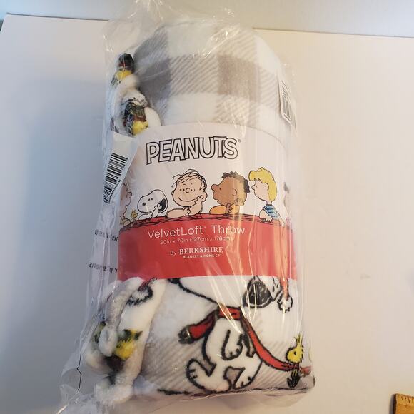 New Peanuts Snoopy Woodstock Fleece Throw 50x70 Christmas White Gray Plaid - Picture 7 of 9